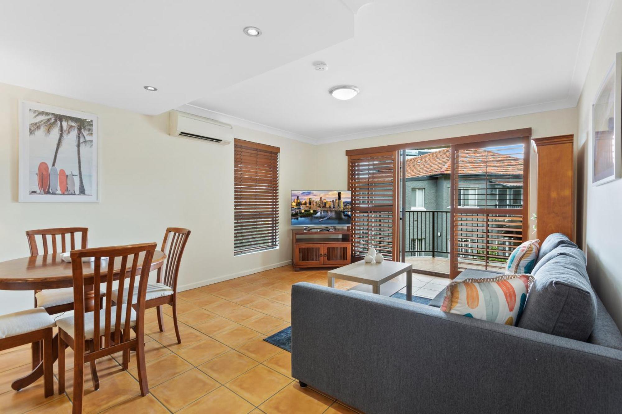 Charming 2-bed With Views Brisbane