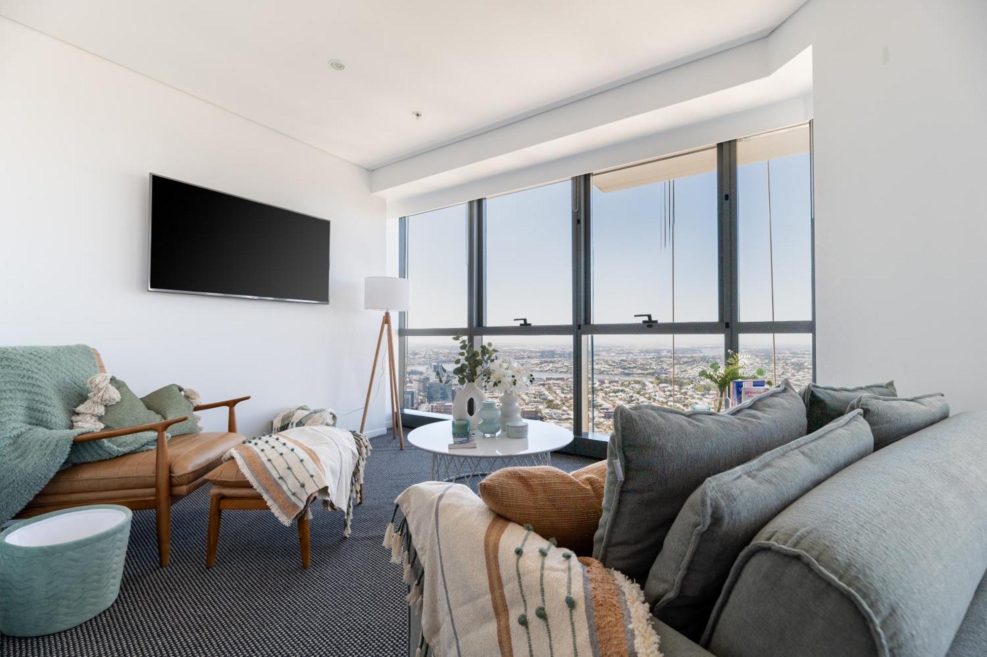 Apartment River & City Views 2 Bed 2 Bath Skyline *