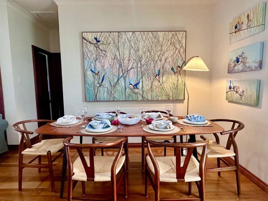 House Of Fairy Wren -charming Queenslander Mins Drive To Cbd And Gabba Stadium! *