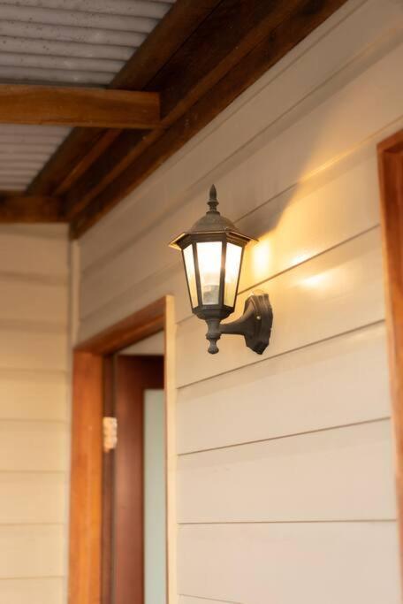 House Of Fairy Wren -charming Queenslander Mins Drive To Cbd And Gabba Stadium! Holiday home