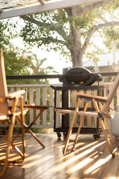 Holiday home House Of Fairy Wren -charming Queenslander Mins Drive To Cbd And Gabba Stadium! *