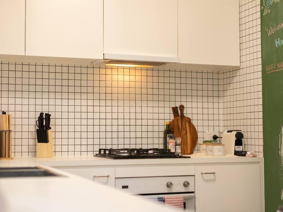 House Of Fairy Wren -charming Queenslander Mins Drive To Cbd And Gabba Stadium! *