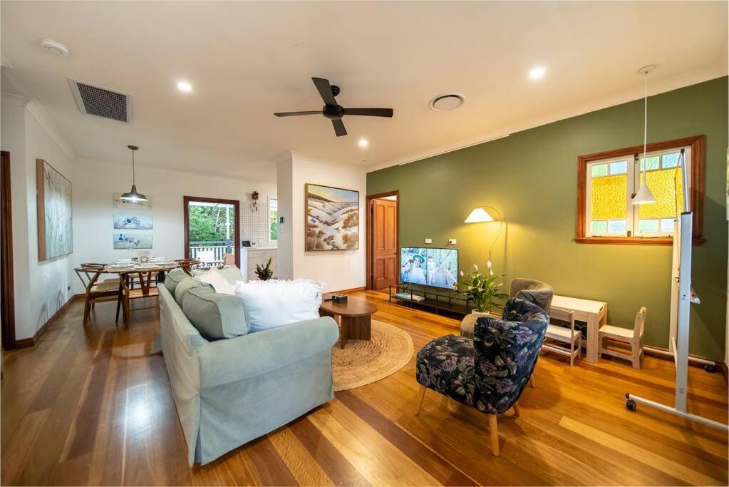 House Of Fairy Wren -charming Queenslander Mins Drive To Cbd And Gabba Stadium! * Brisbane