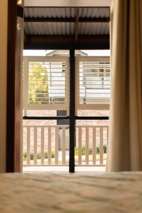 Holiday home House Of Fairy Wren -charming Queenslander Mins Drive To Cbd And Gabba Stadium! Brisbane