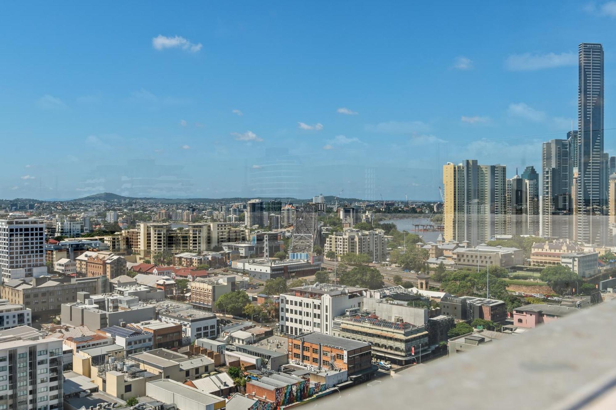Breathtaking Fortitude Valley Apartment *