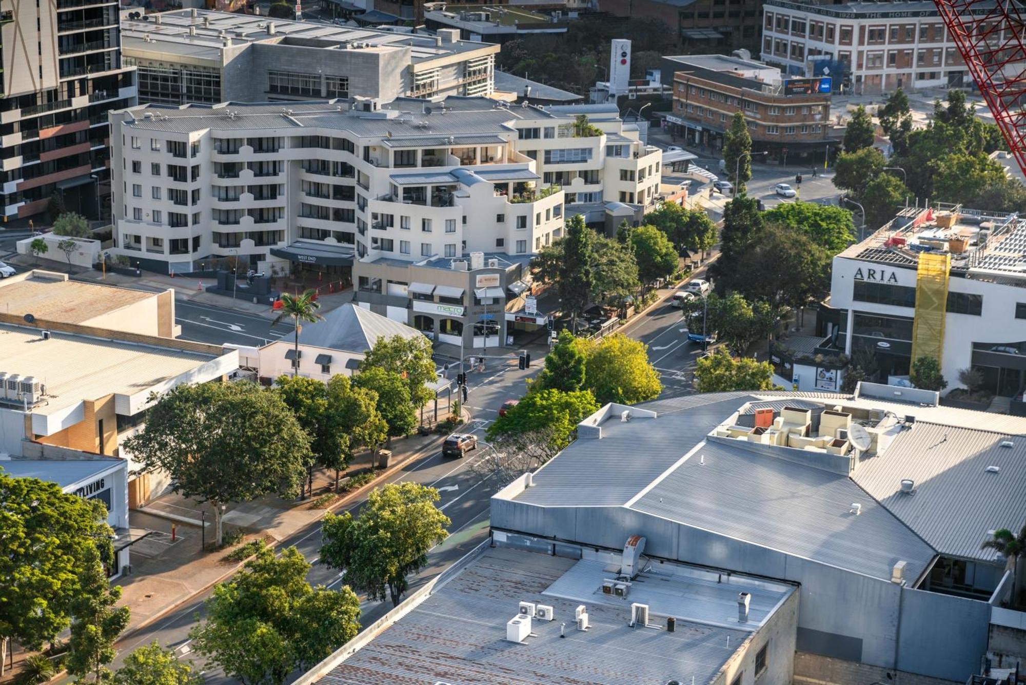 Perfect Location W Roof Pool Gym * Brisbane