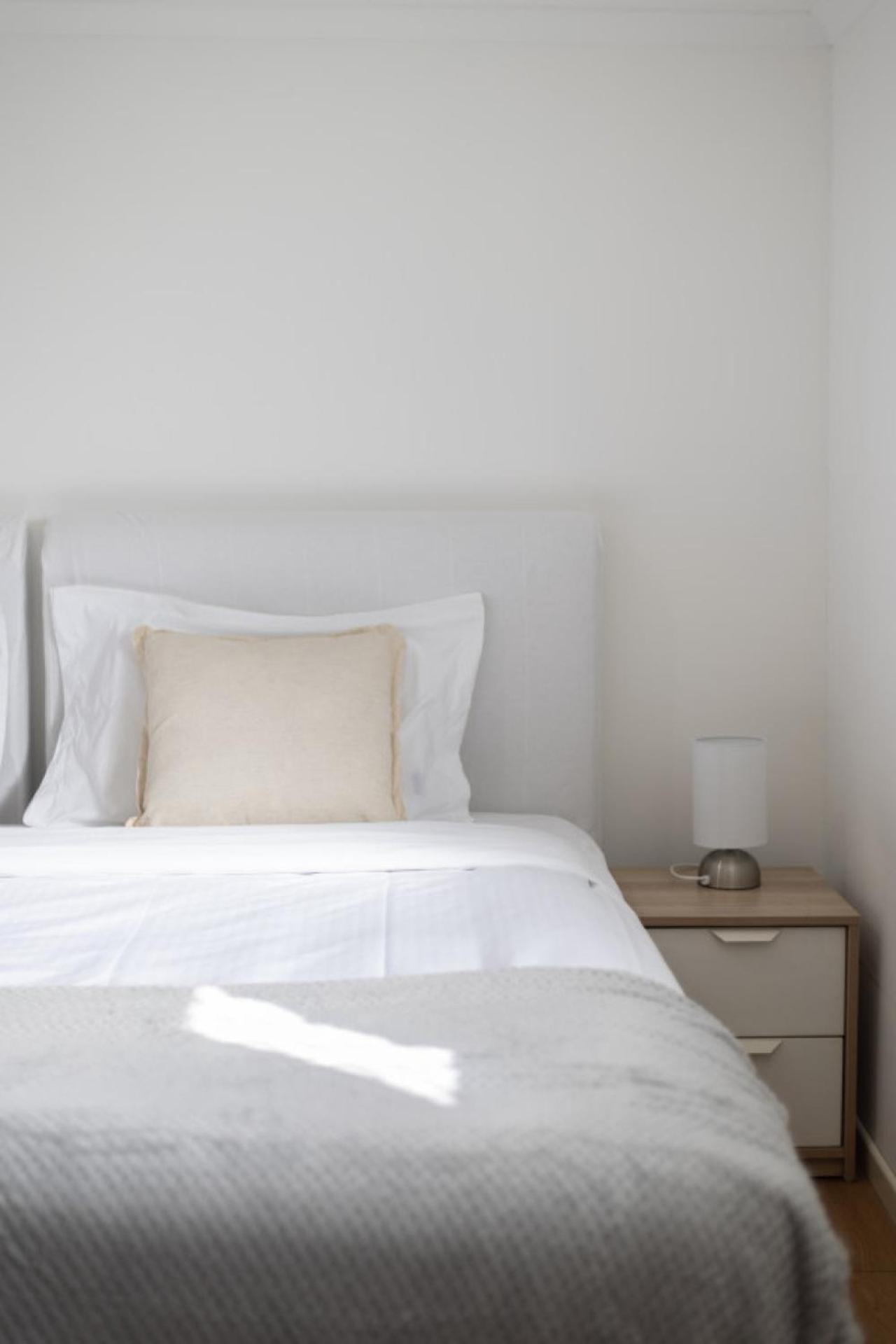 1 Bedroom Unit Near Highway Transports N Shops * Brisbane