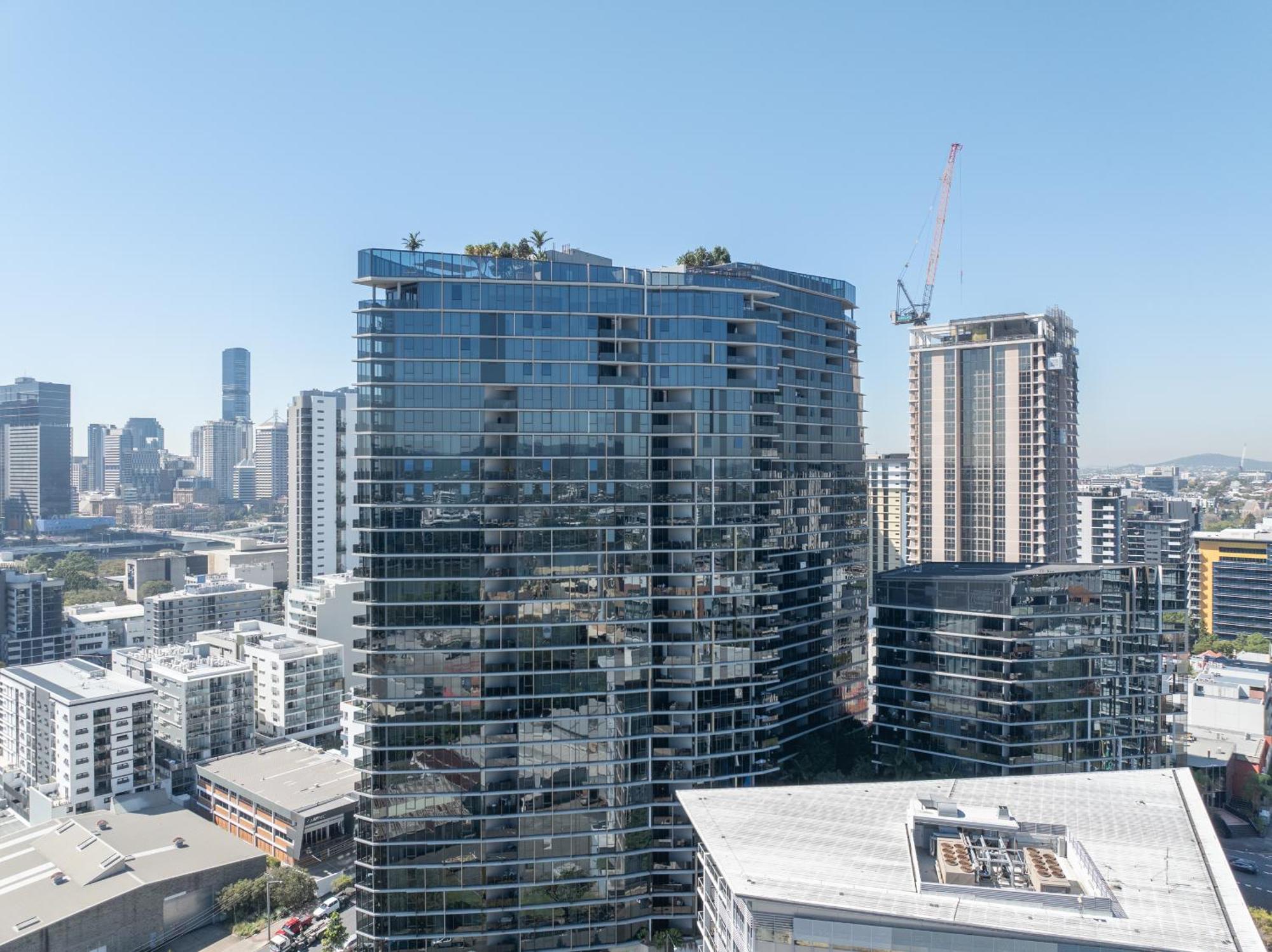 Spectacular Views, King Bd Single Bed & Parking Apartment Brisbane