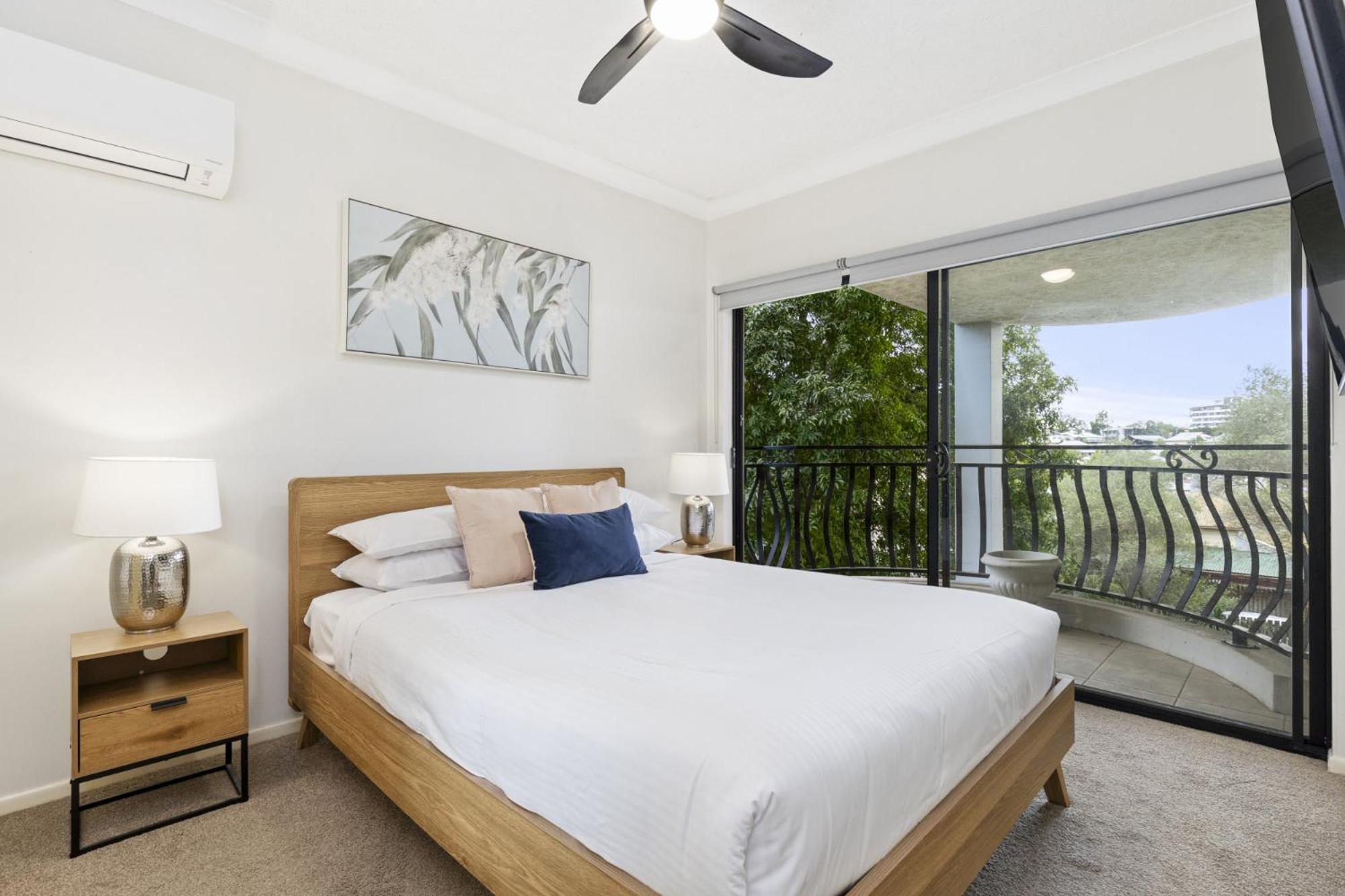 2-bed Urban Haven With Parking And Balcony Apartment *