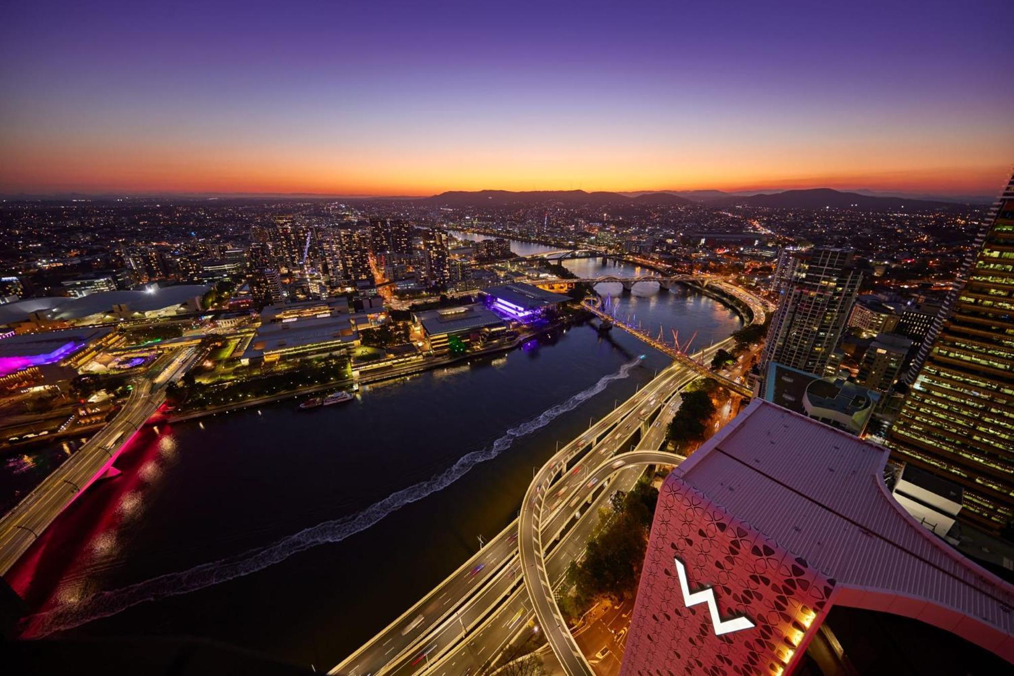 Apartment Luxury 1br In River Firework View Brisbane