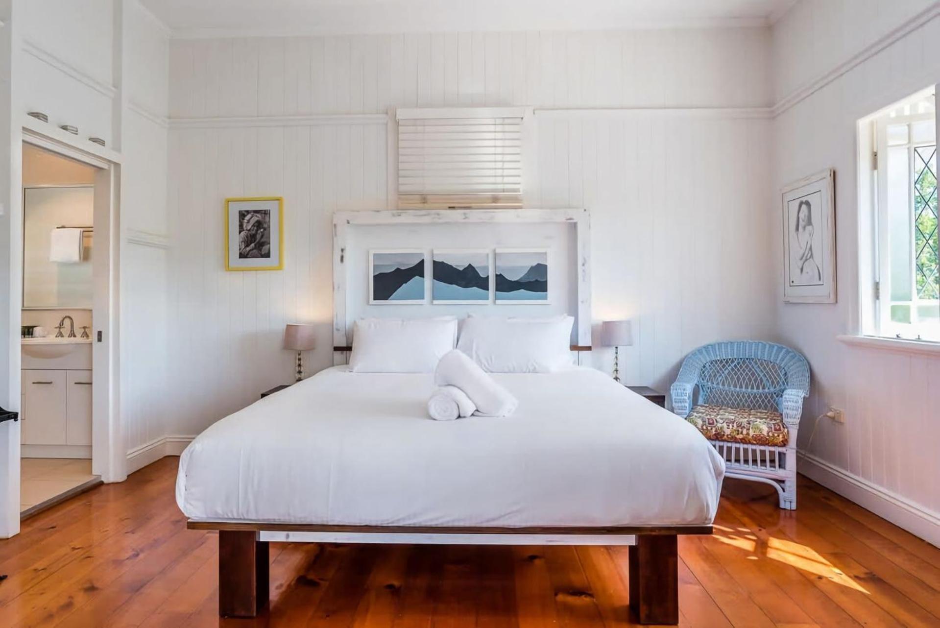 Holiday home The Backyard Oasis Bardon Pool, Games Brisbane