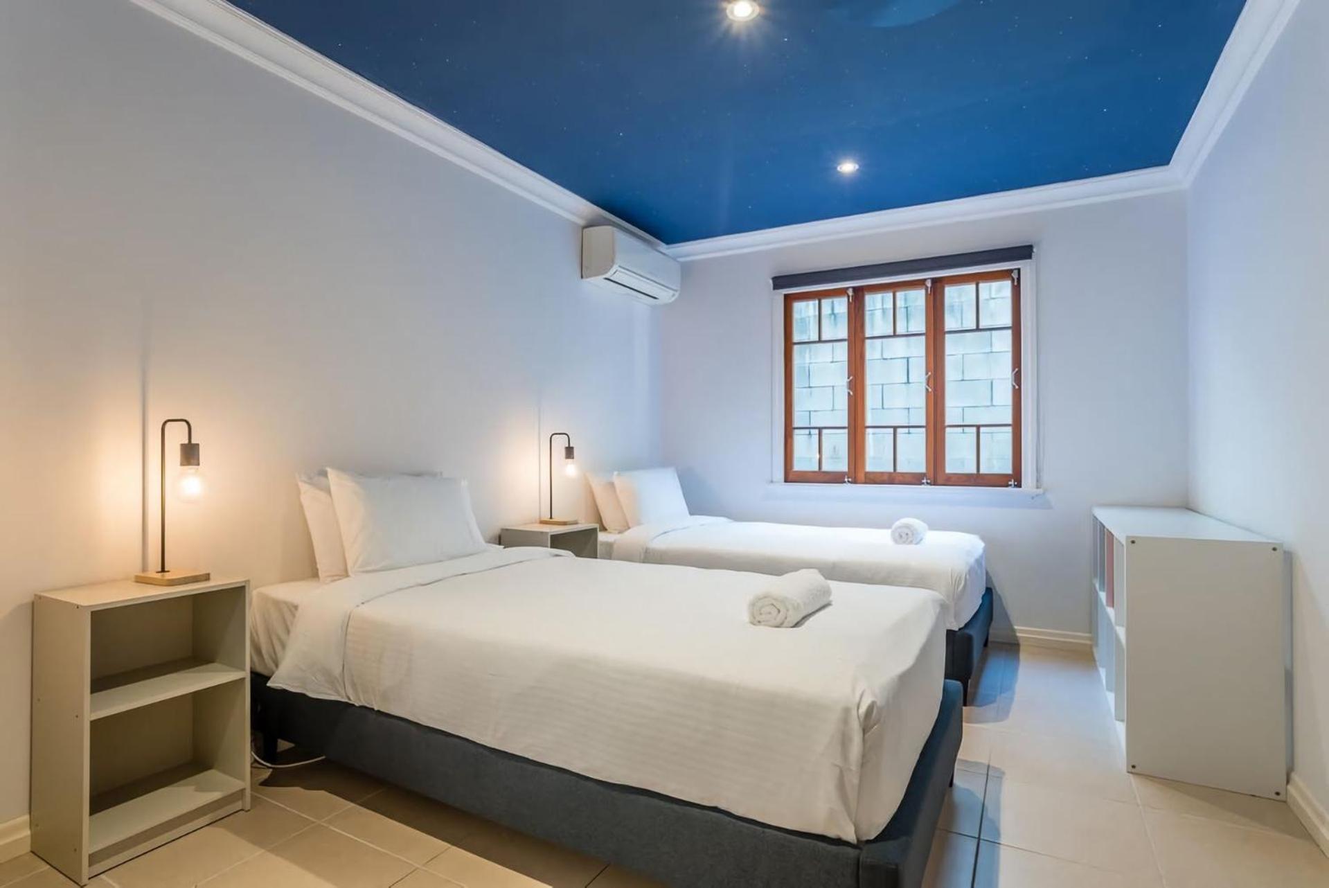 The Backyard Oasis Bardon Pool, Games Holiday home Brisbane