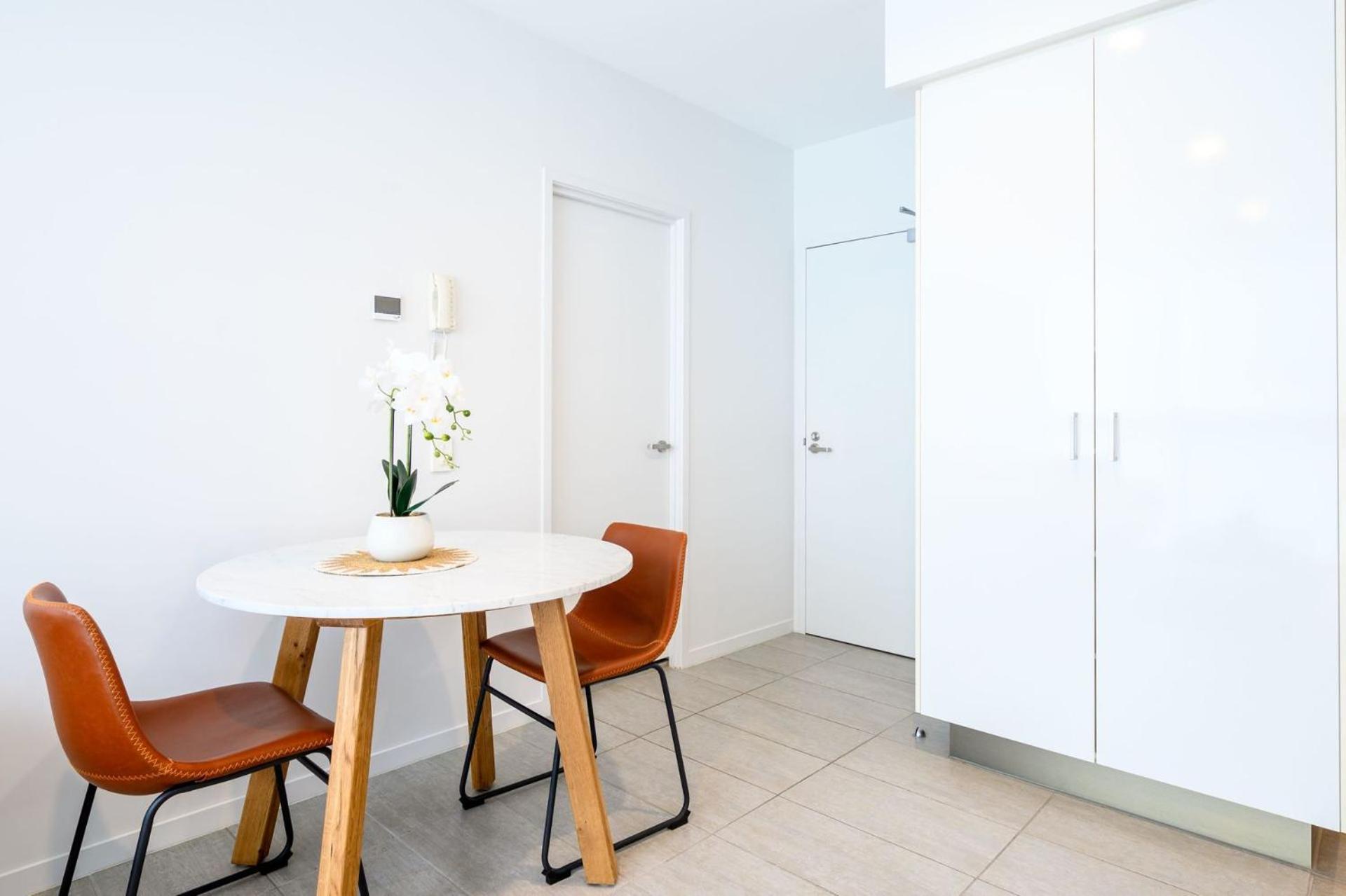 Oasis Stylish With Gym Rooftop Pool Apartment Brisbane