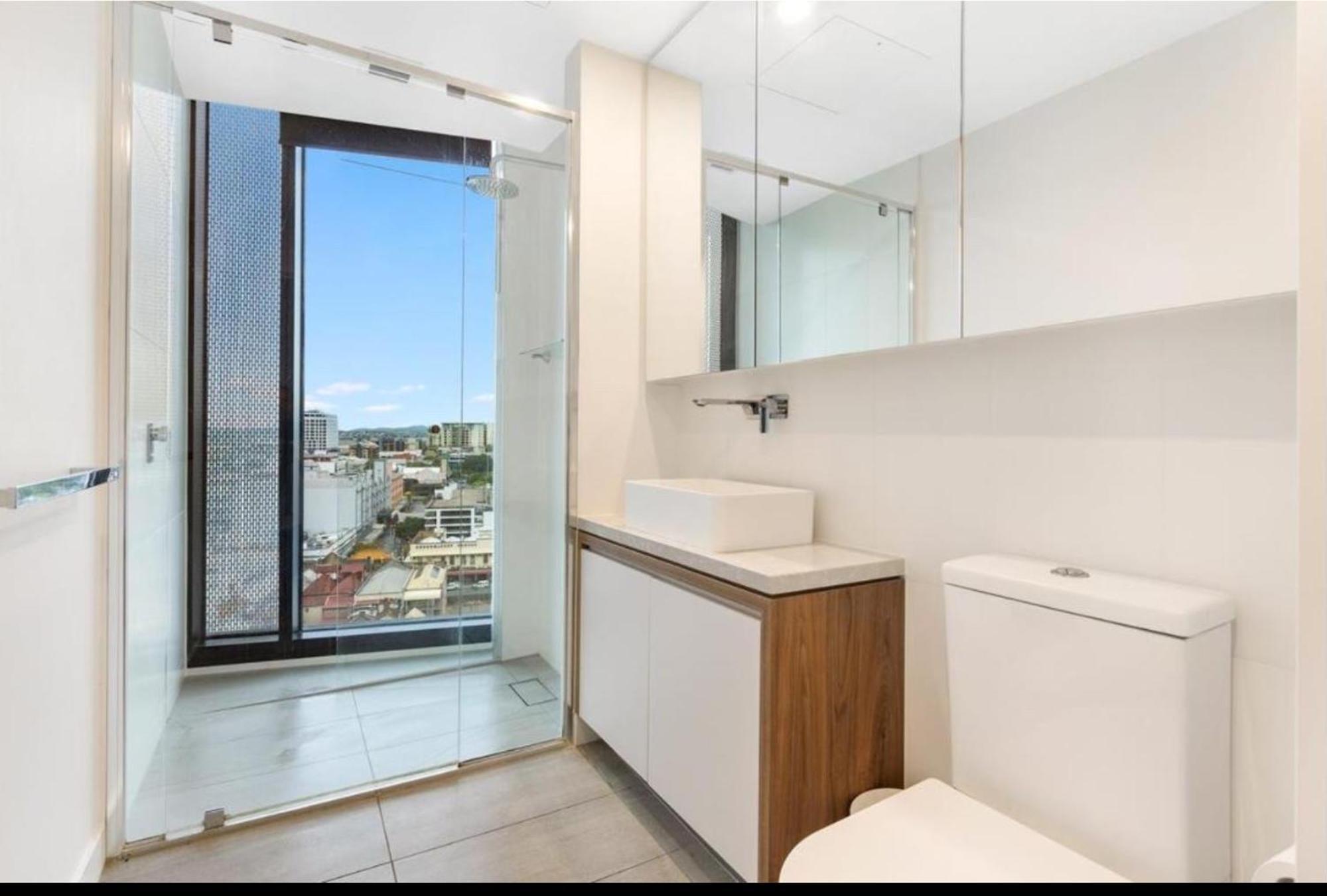Luxury In The Valley Apartment