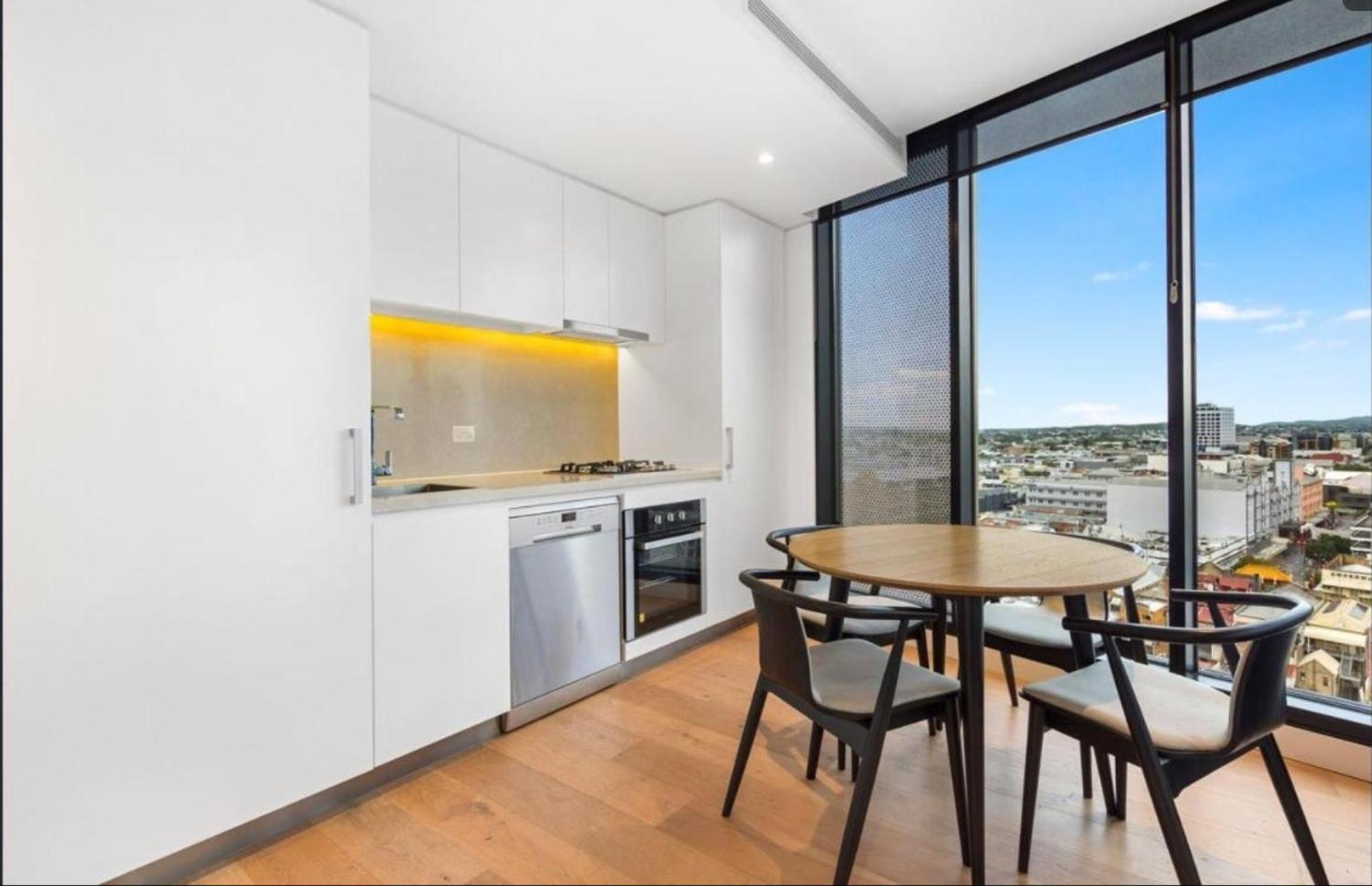 Luxury In The Valley Apartment Brisbane