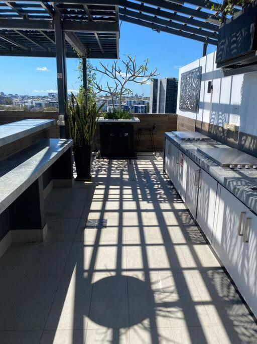 Apartment Spacious 2 Bed 2 Bathroom Unit In Heart Toowong Brisbane