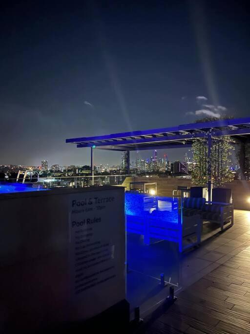 Spacious 2 Bed 2 Bathroom Unit In Heart Toowong Brisbane