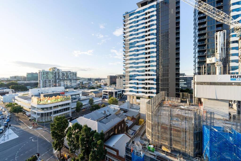 Fv Peppers 2br 2ba W Parking, Shared Spa, Gym, Pool Apartment Brisbane