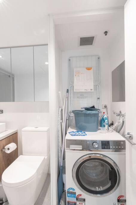 Fv Peppers 2br 2ba W Parking, Shared Spa, Gym, Pool Apartment