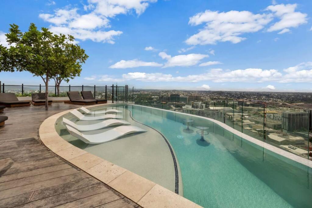 Fv Peppers 2br 2ba W Parking, Shared Spa, Gym, Pool Apartment Brisbane
