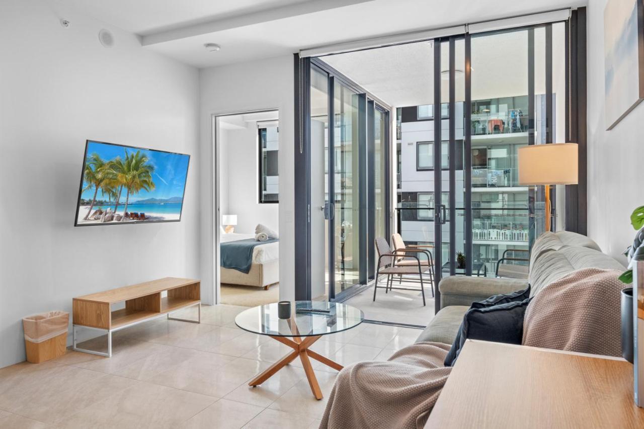 The Halo - New Lux South 2br With Parking & Pool Apartment *