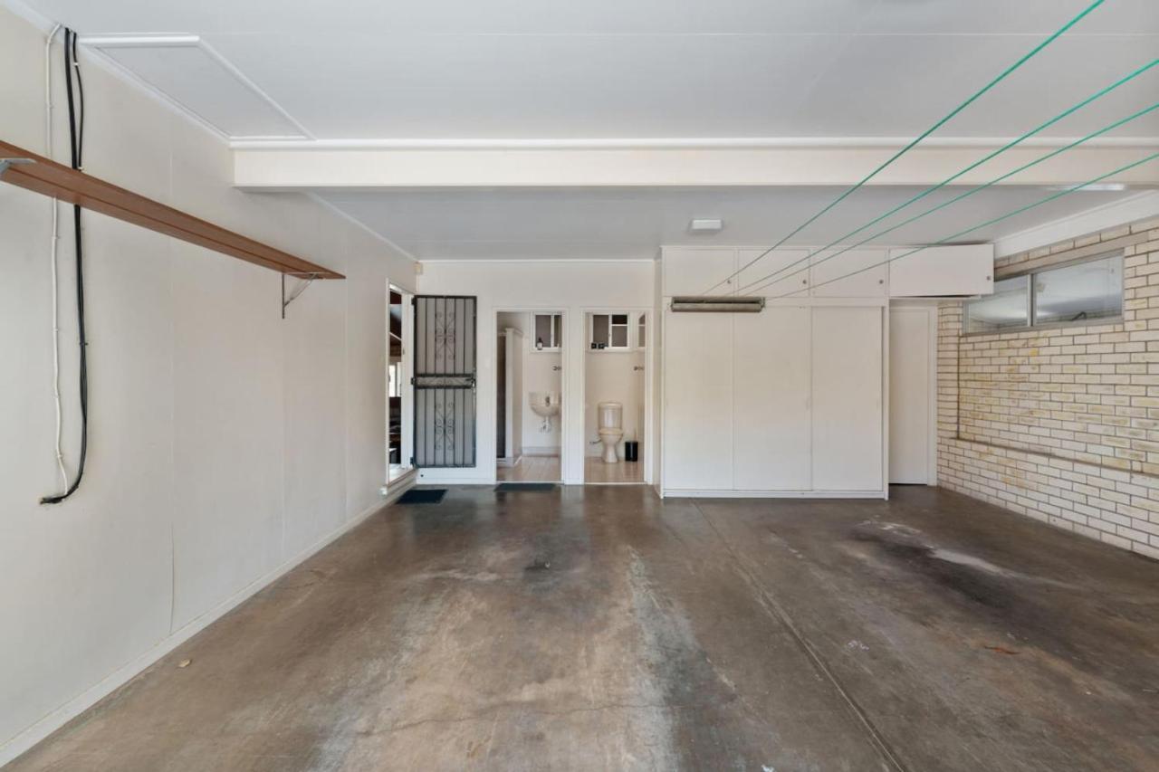 Holiday home Charming 4br House W Pool And Parking Near Sunnybank *