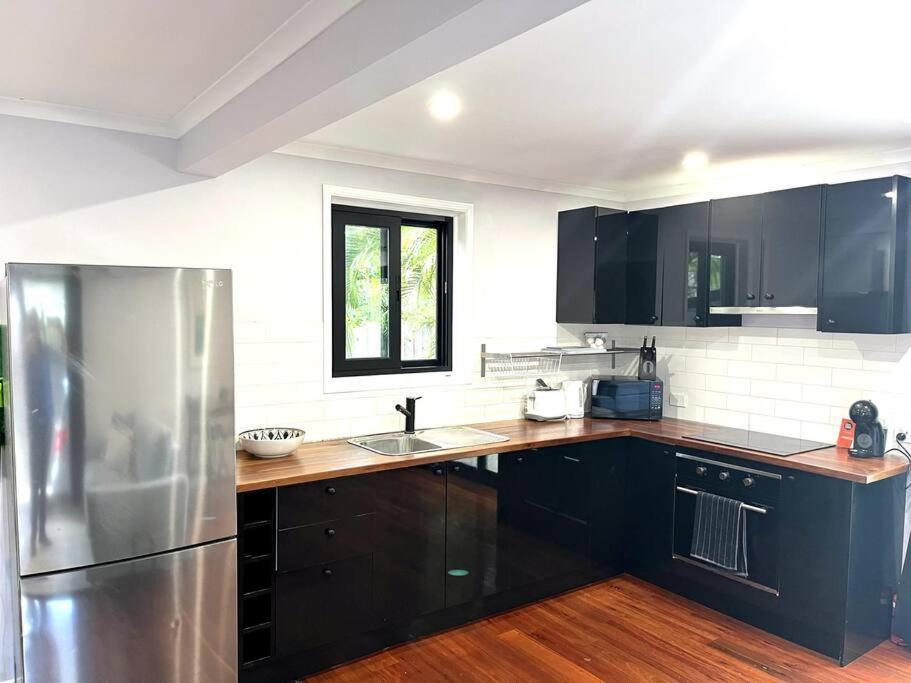 Gabba 2 Separate Homes 1 Block 6 Bdrms Brisbane