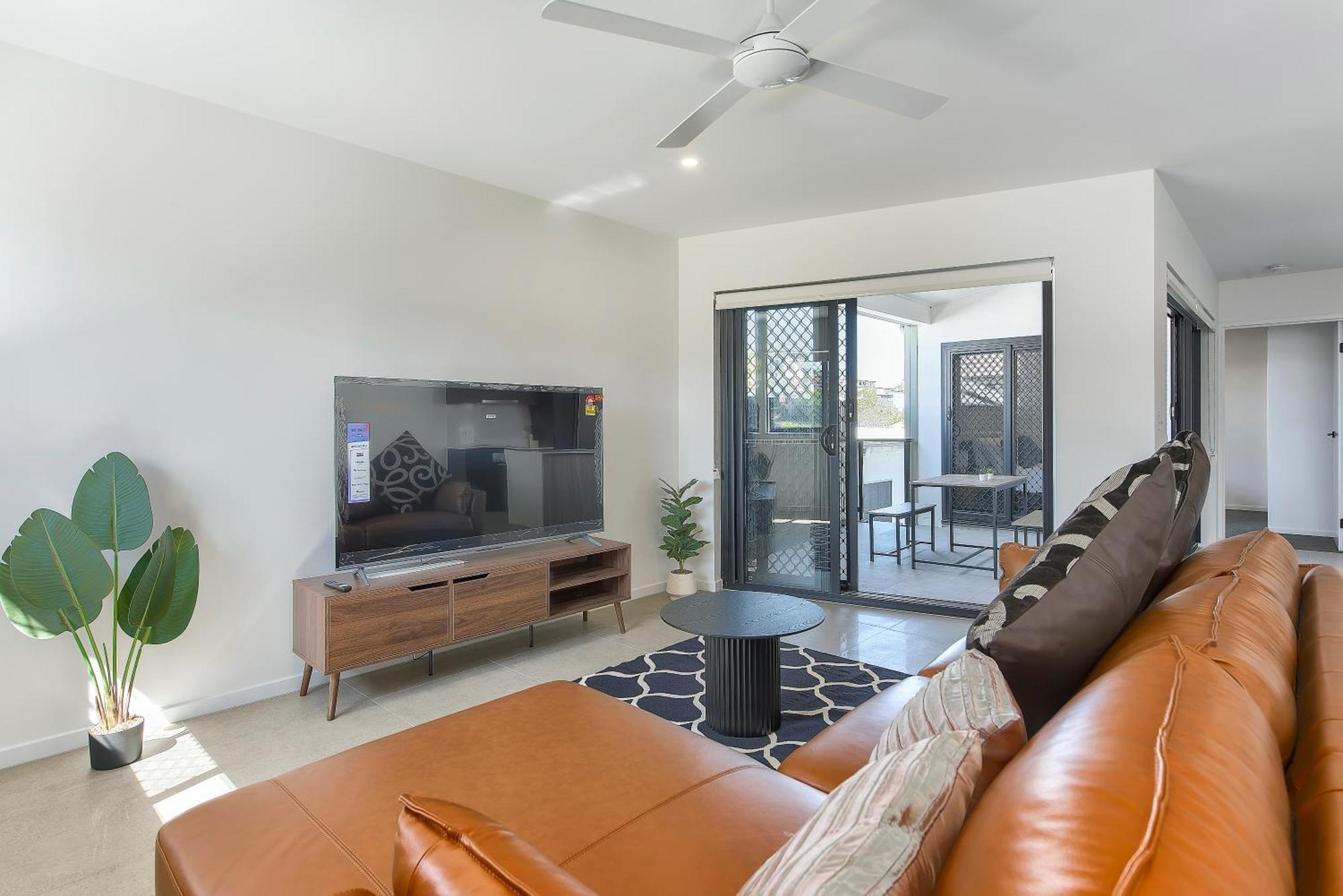 Newly Spacious Floor Good View * Brisbane