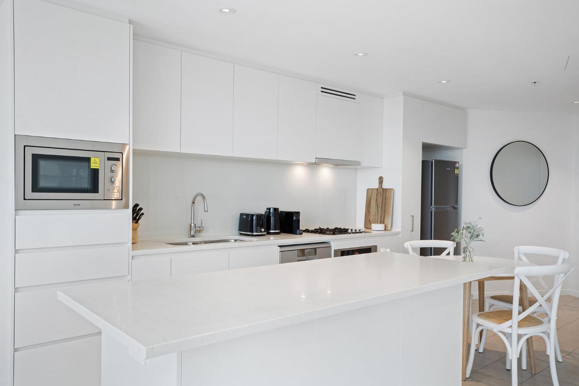 52nd Floor With Panoramic Views Of