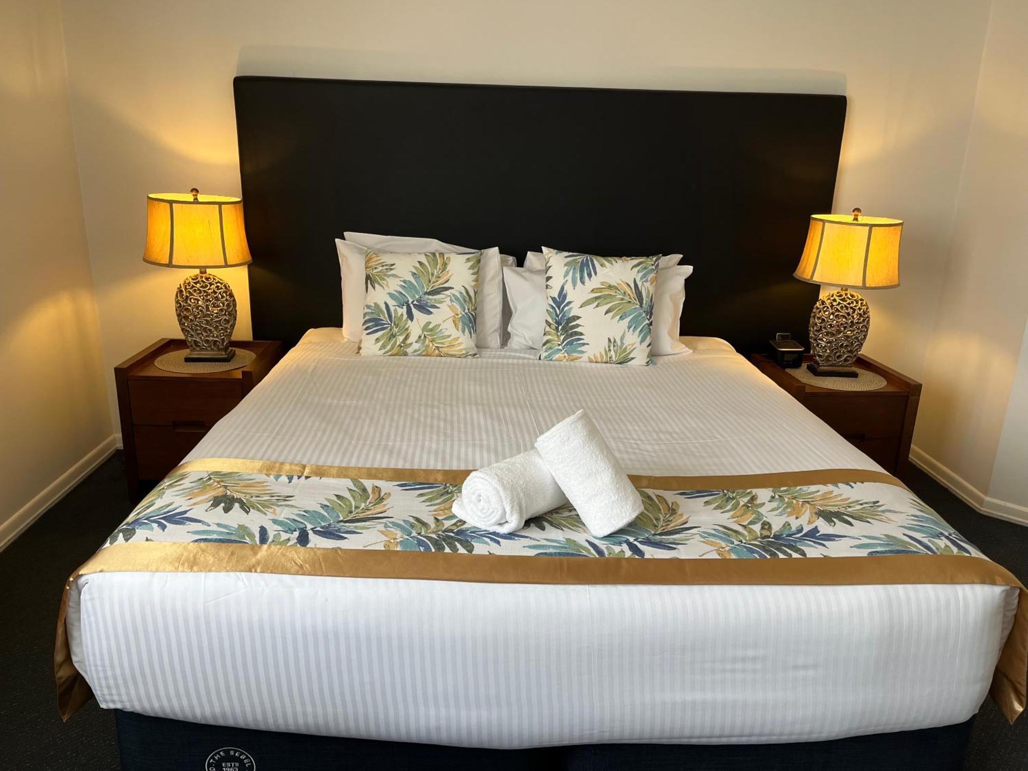 Best Location Cbd & Free Parking Apartment *