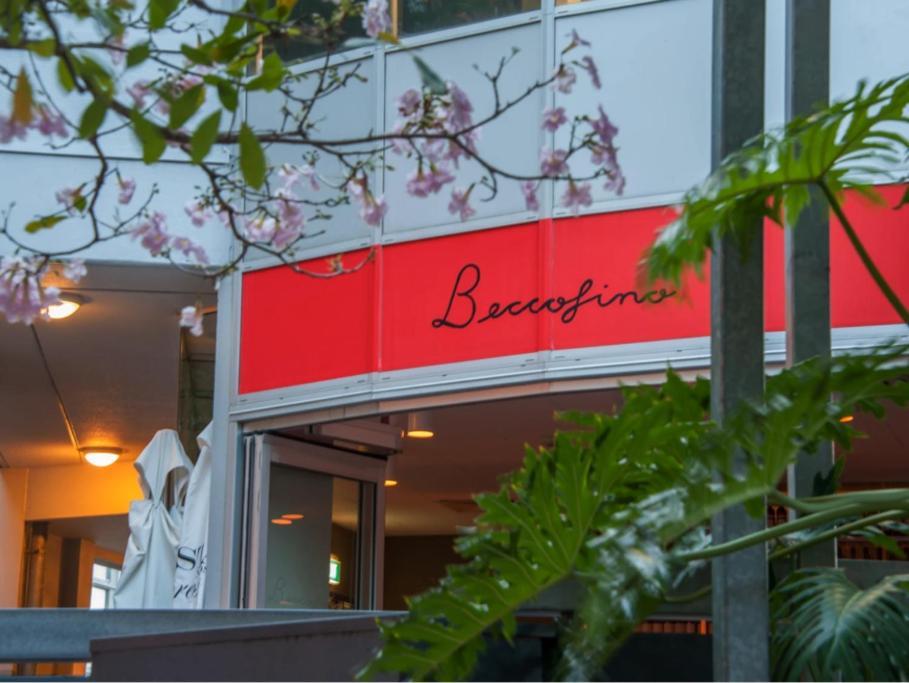 Hustle And Bustle 2bed 1bath 1car Pool Teneriffe Apartment *