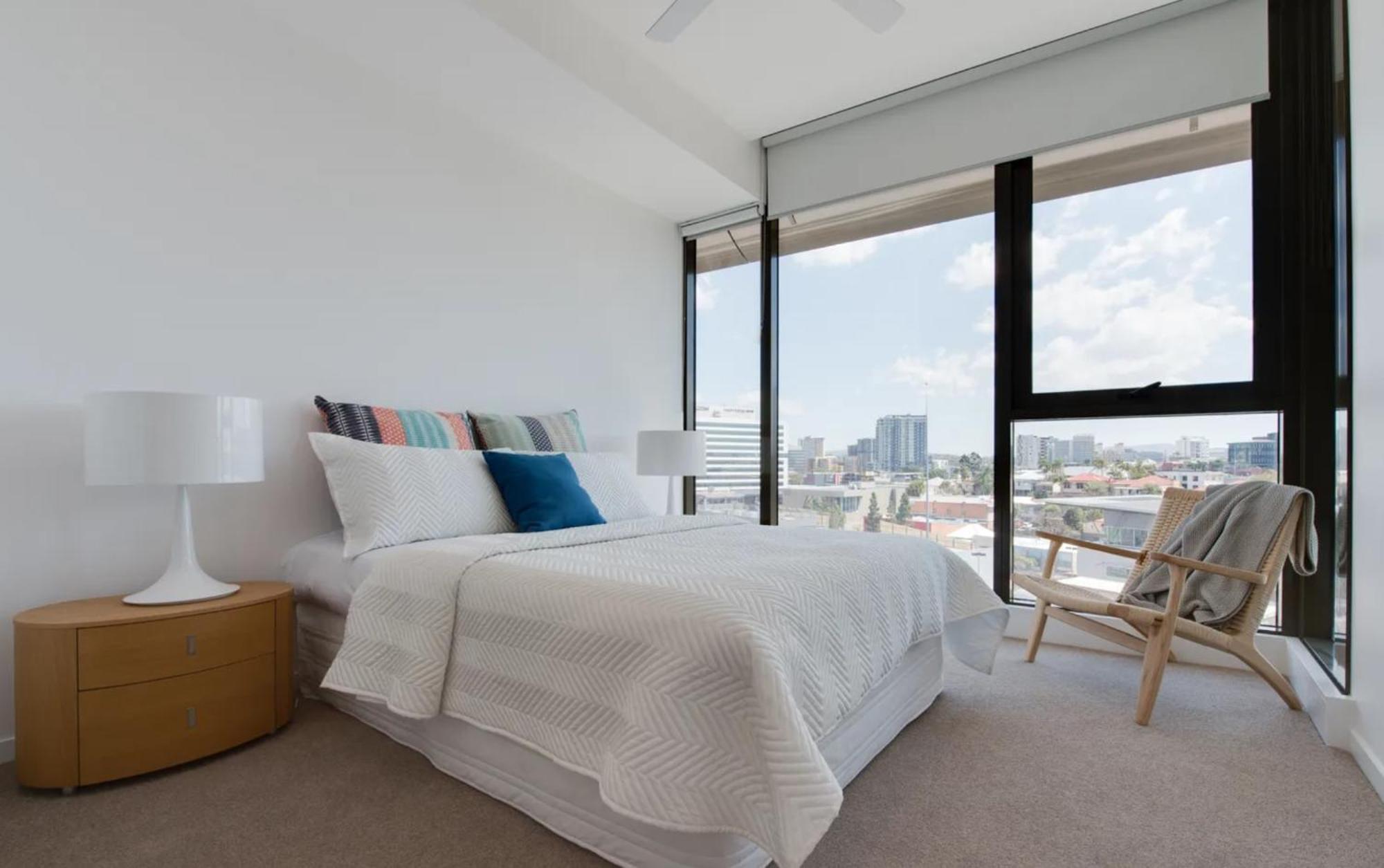 Modern 5-guest Pool Retreat For Family & Business *