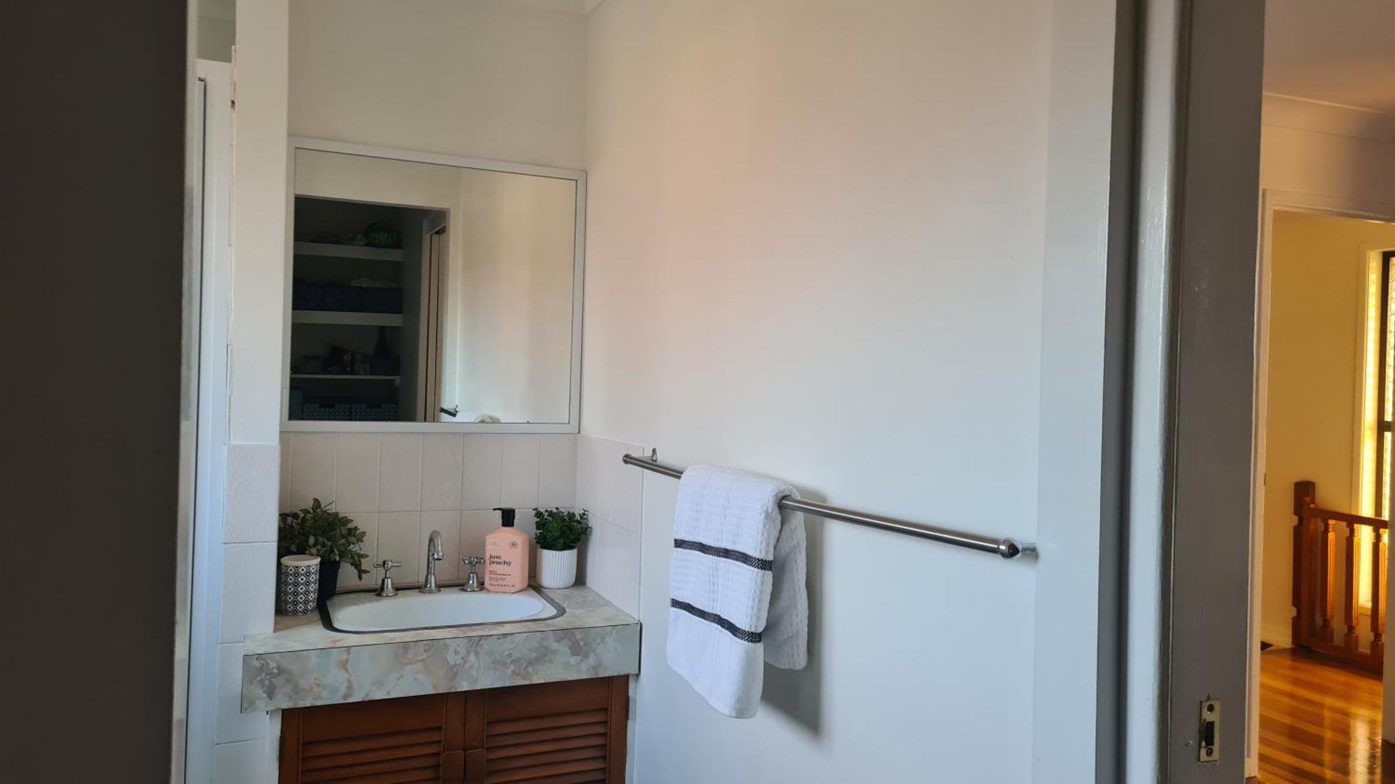 4br Big Family House With Huge Pool Brisbane