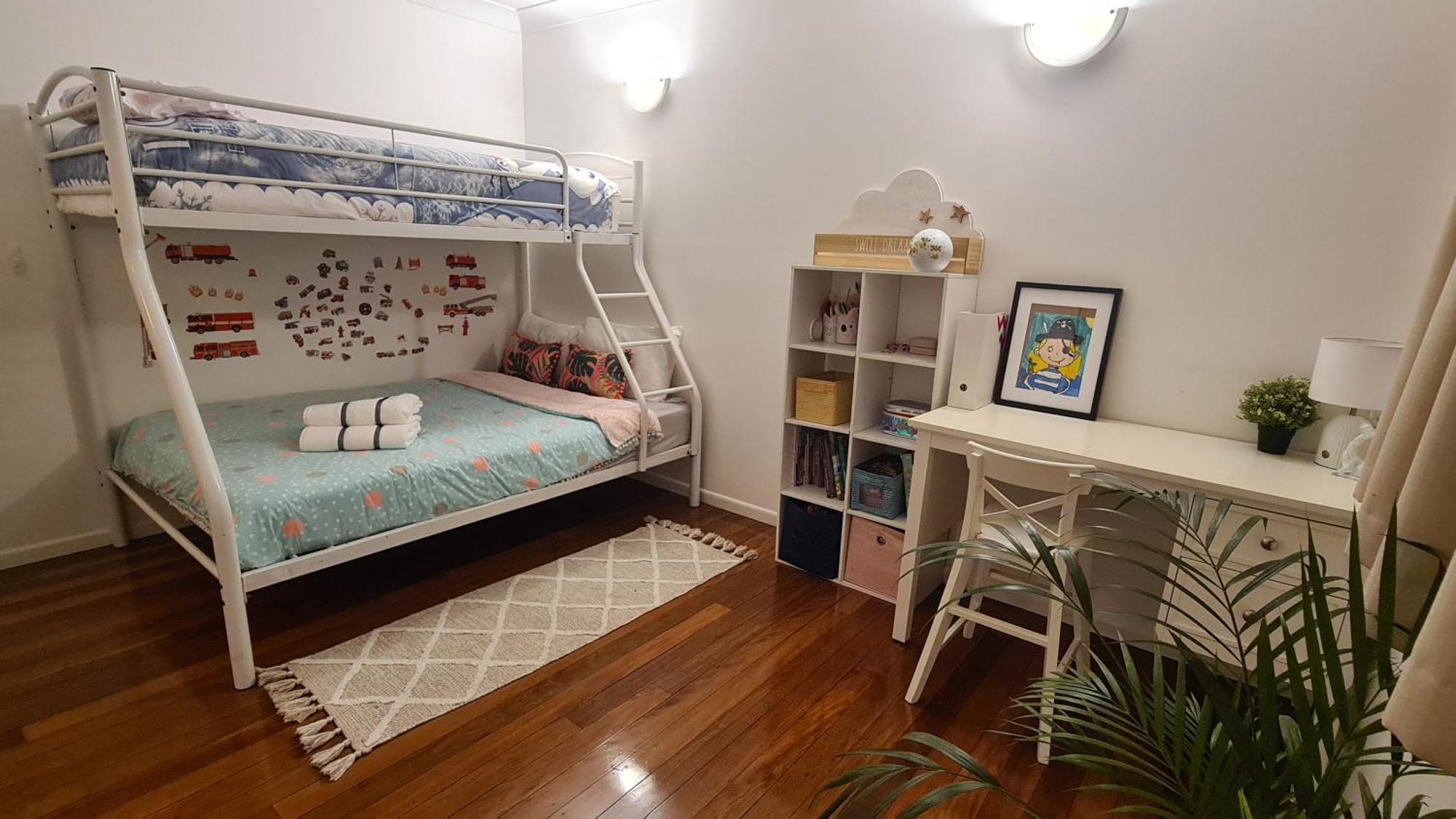 4br Big Family House With Huge Pool *