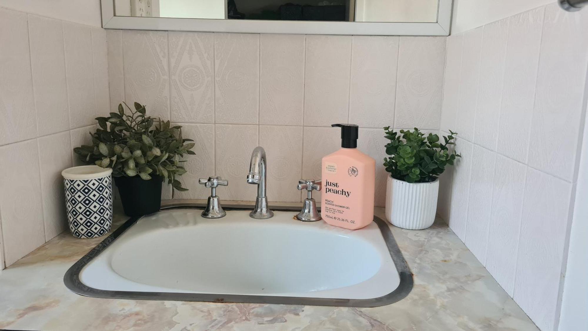 4br Big Family House With Huge Pool