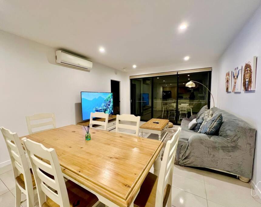 Modern Comfort Near Westfield * Brisbane