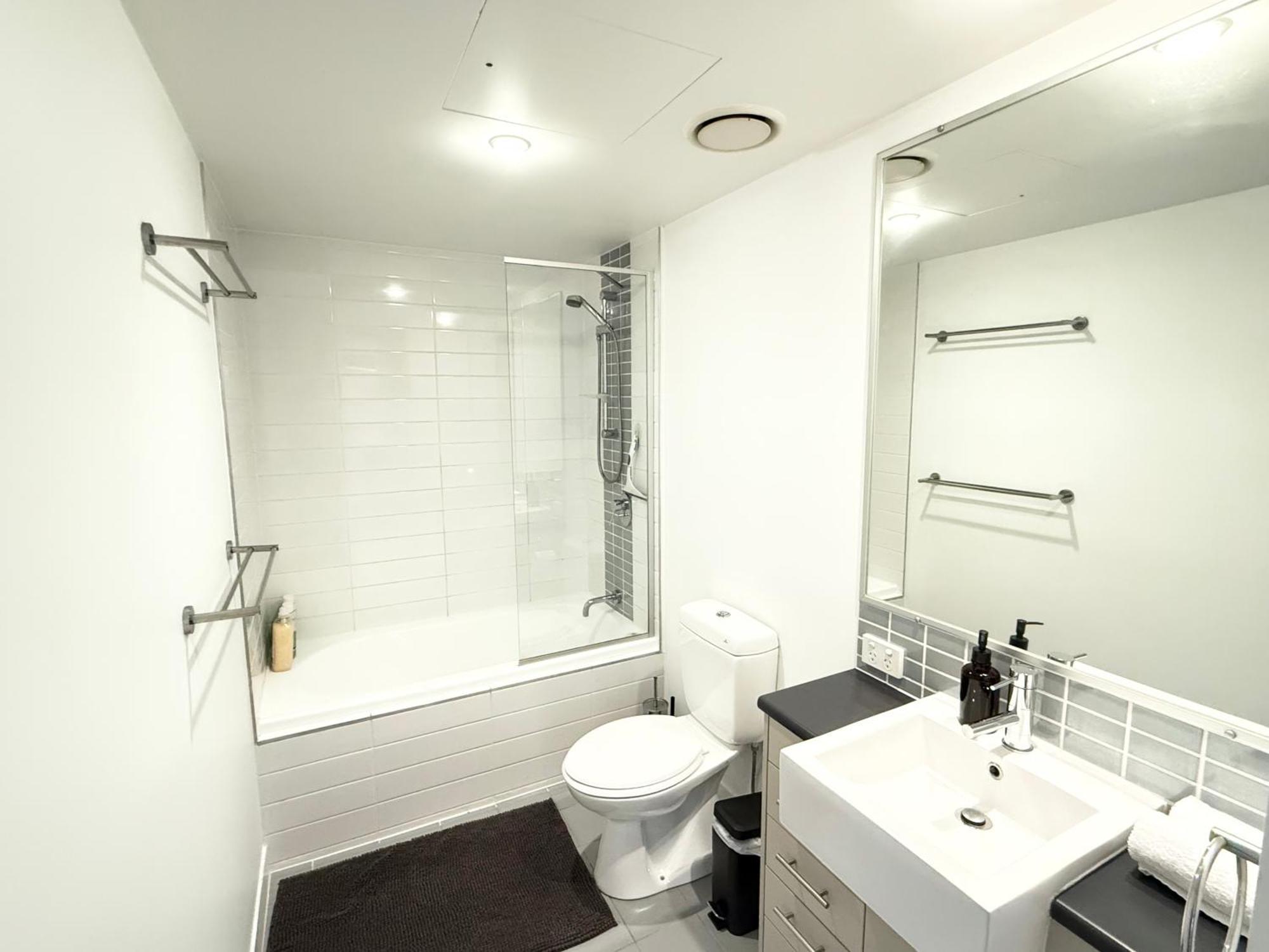 Spacious Newly Renovated 3-bedroom Opposite Westfield Chermside Apartment Brisbane