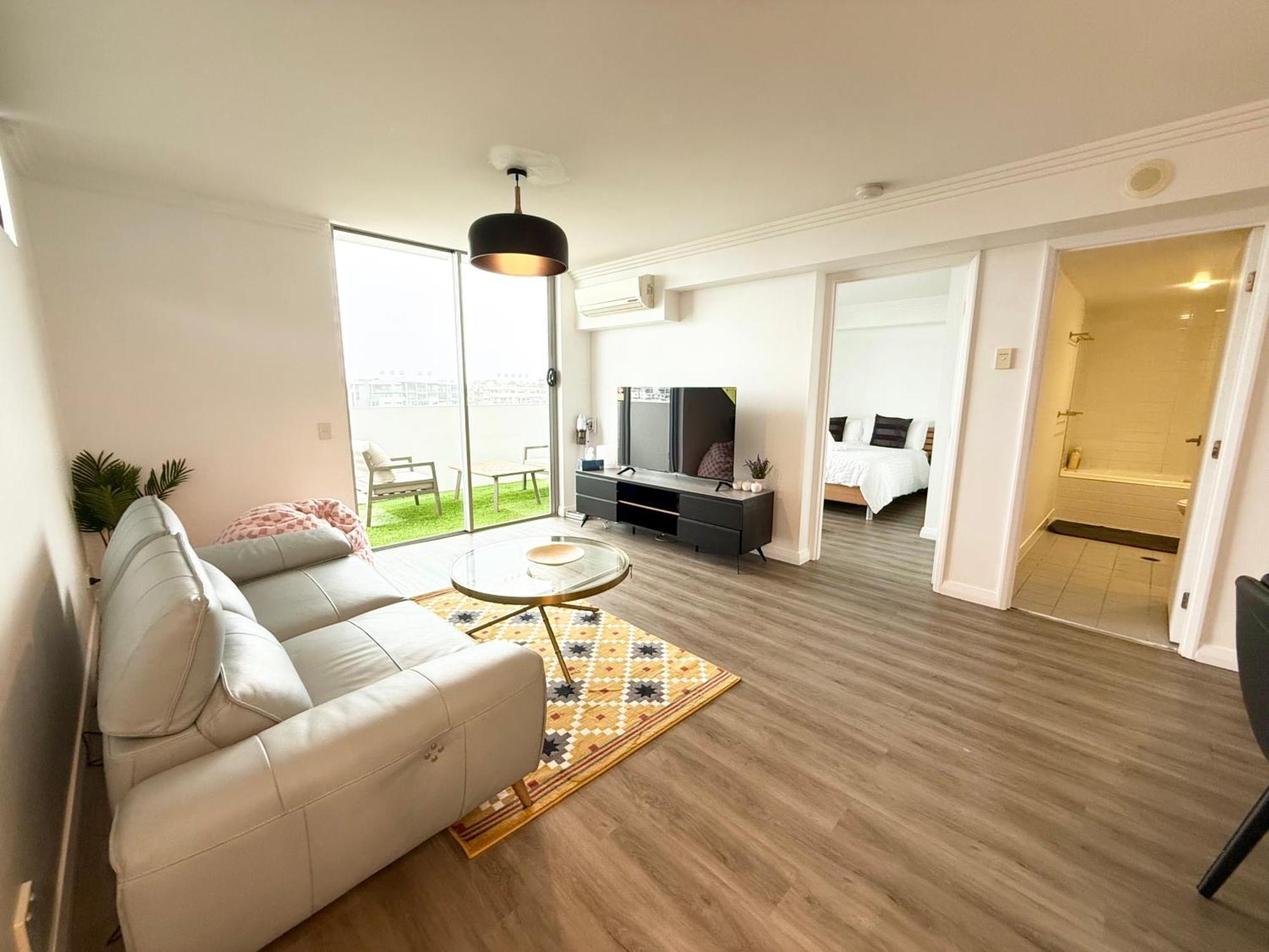 Apartment Spacious Newly Renovated 3-bedroom Opposite Westfield Chermside