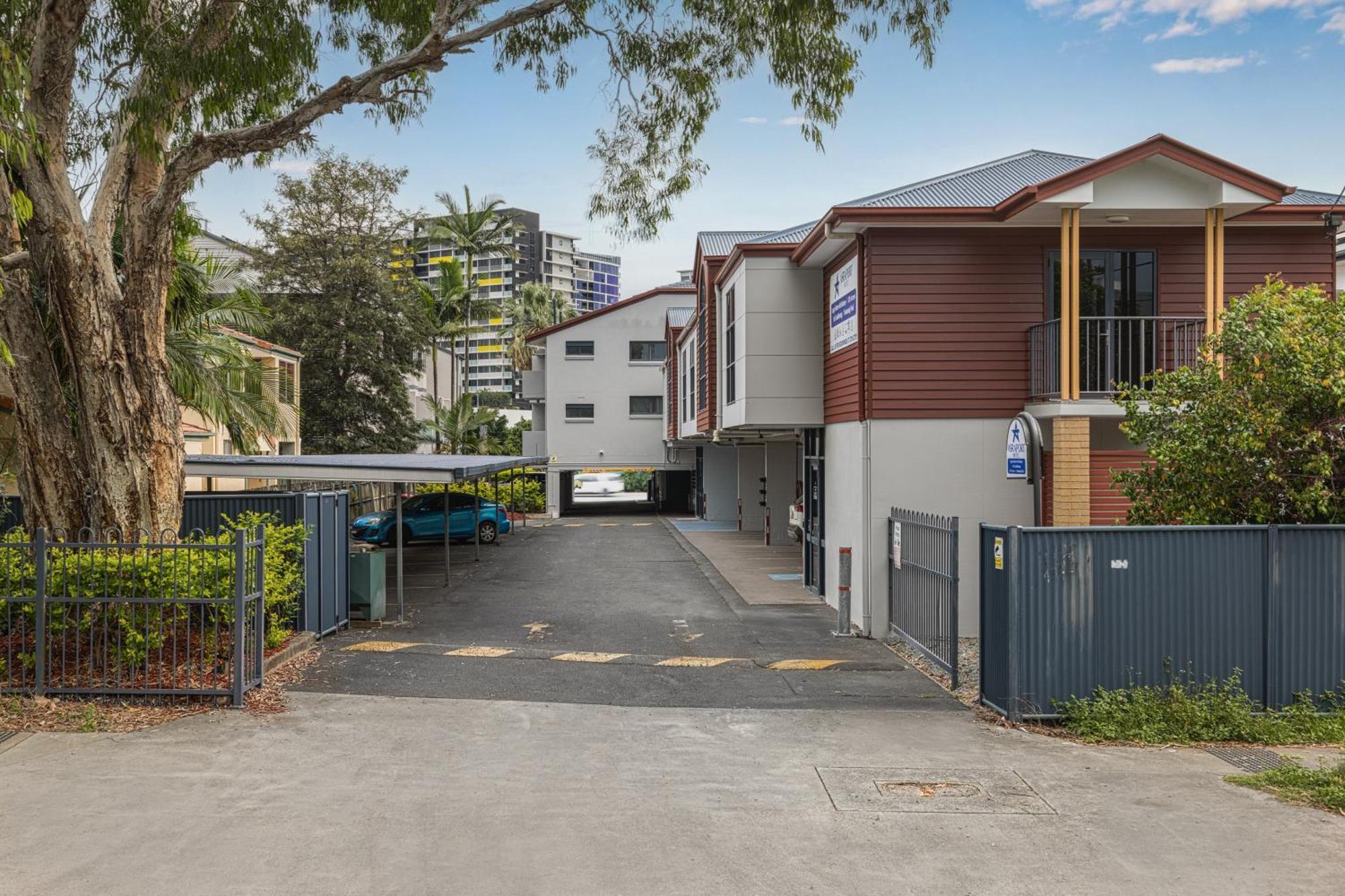 Asraport Brisbane