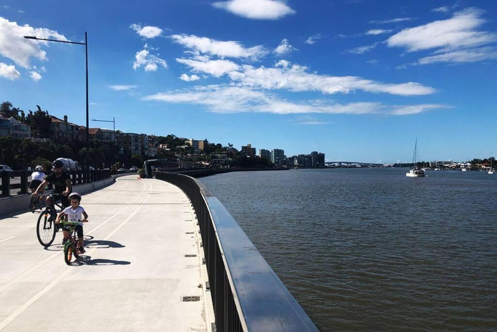 Hamilton Riverside Luxury W Carpark Apartment *
