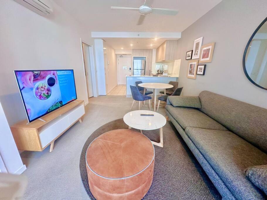 Hamilton Riverside Luxury W Carpark Brisbane