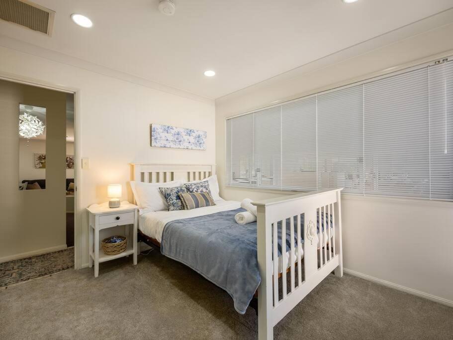 Villa Arcadia 5br Golfside Parkview Mansion-tranquil, Huge Deck Brisbane