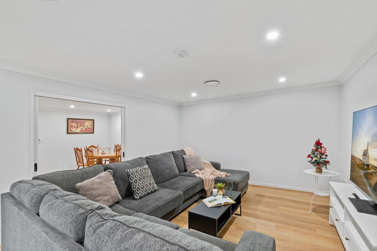 Stunning 5br Big Modern With Parking Malls And Parks