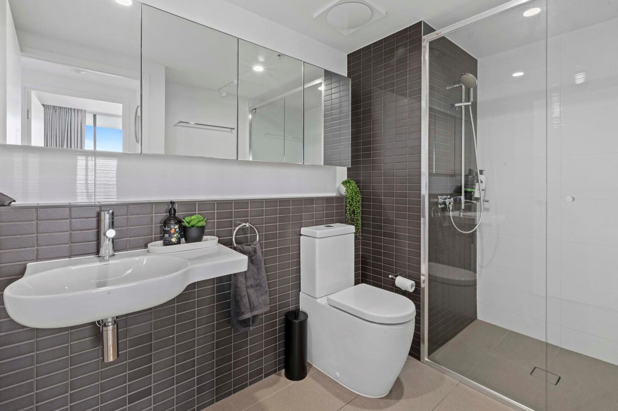 Apartment 2bedroom Exec Near Suncorp Free Carpark