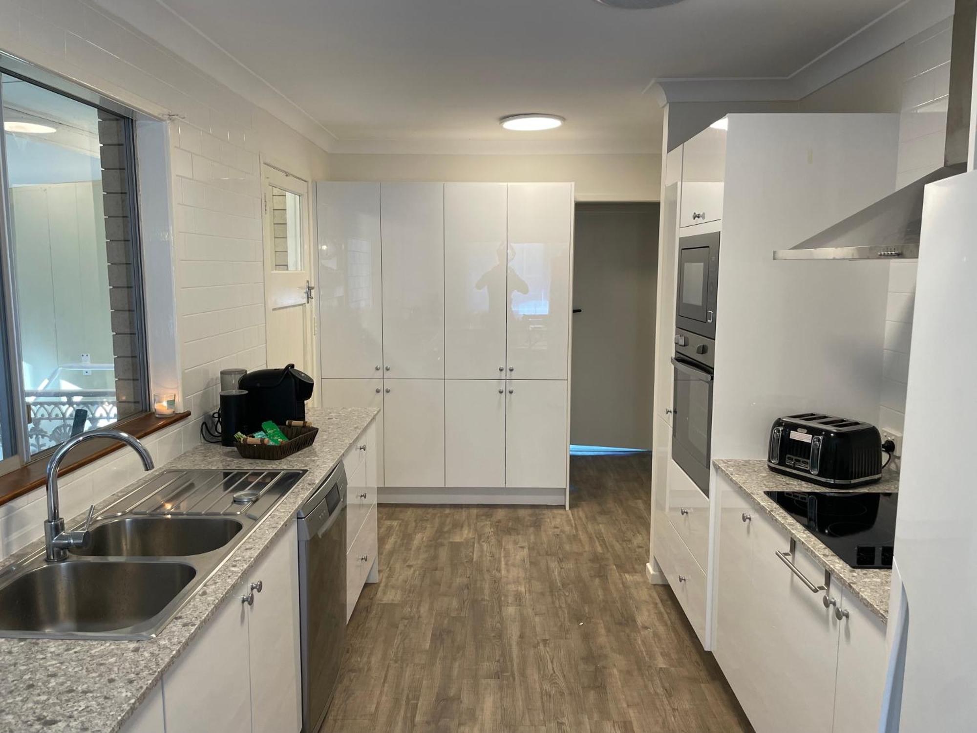 3br Comfy Home, Gym & Garden In The Gap
