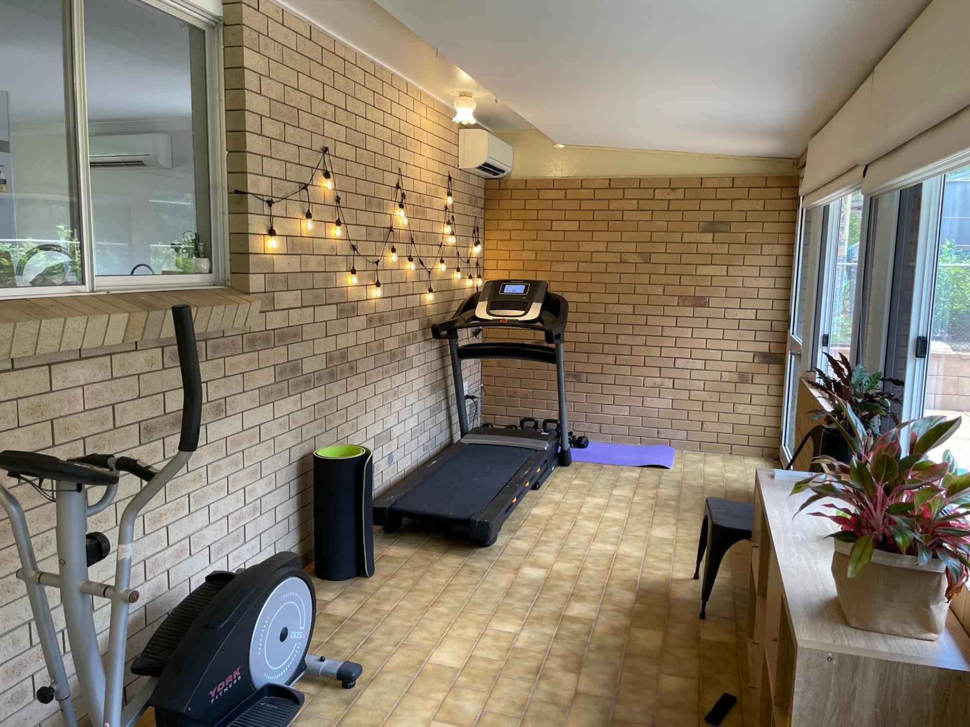 Holiday home 3br Comfy Home, Gym & Garden In The Gap