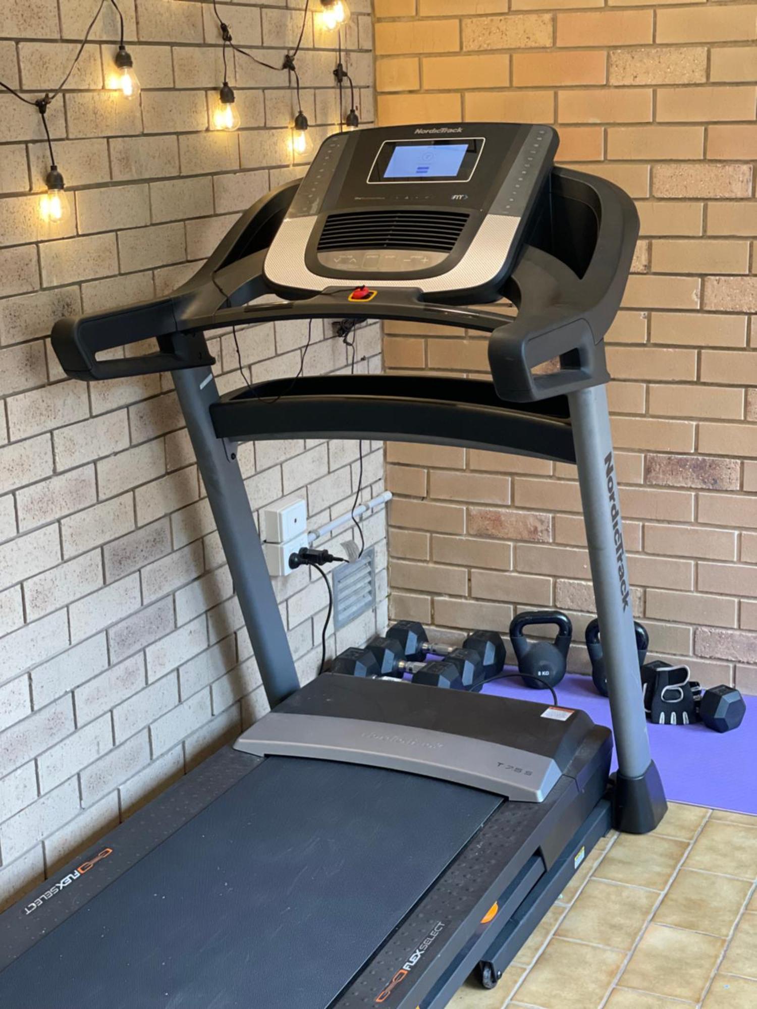 3br Comfy Home, Gym & Garden In The Gap