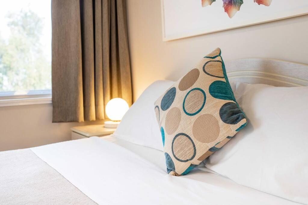 Quaint Auchenflower 1b1b W Parking Close To Uq - Af304 Apartment Brisbane