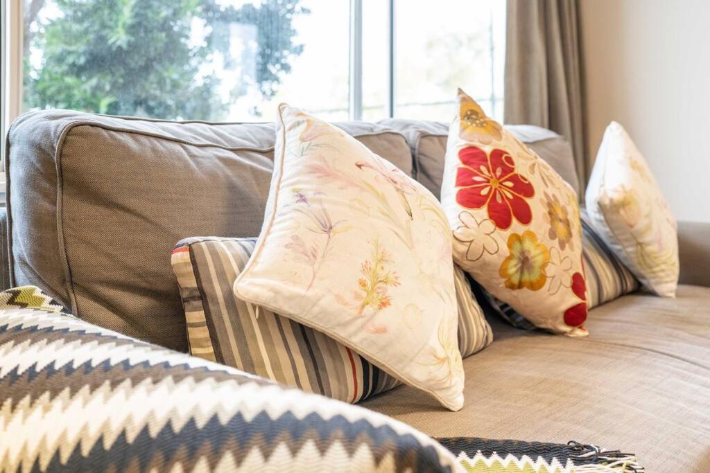 Quaint Auchenflower 1b1b W Parking Close To Uq - Af304 * Brisbane