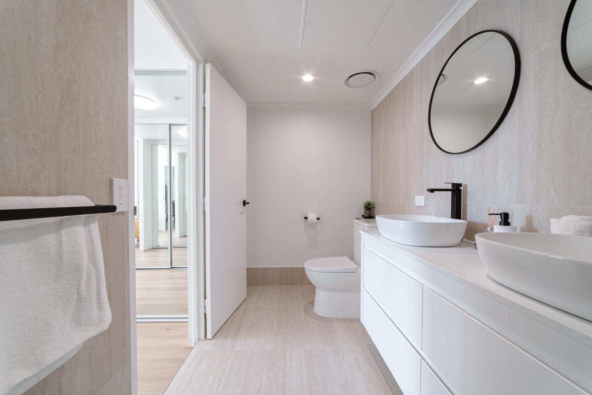 Apartment Lux 39th Floor 3br 2bath, River View, Pool, Gym, Wifi *